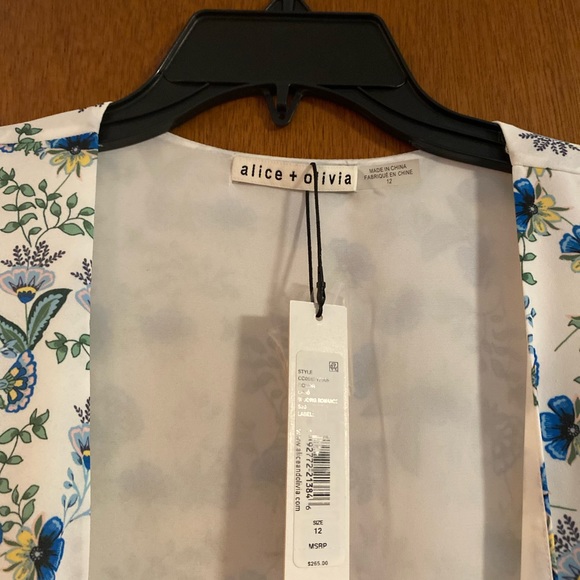 NEW Alice and Olivia wrap dress- Budding Romance Print - Picture 6 of 9